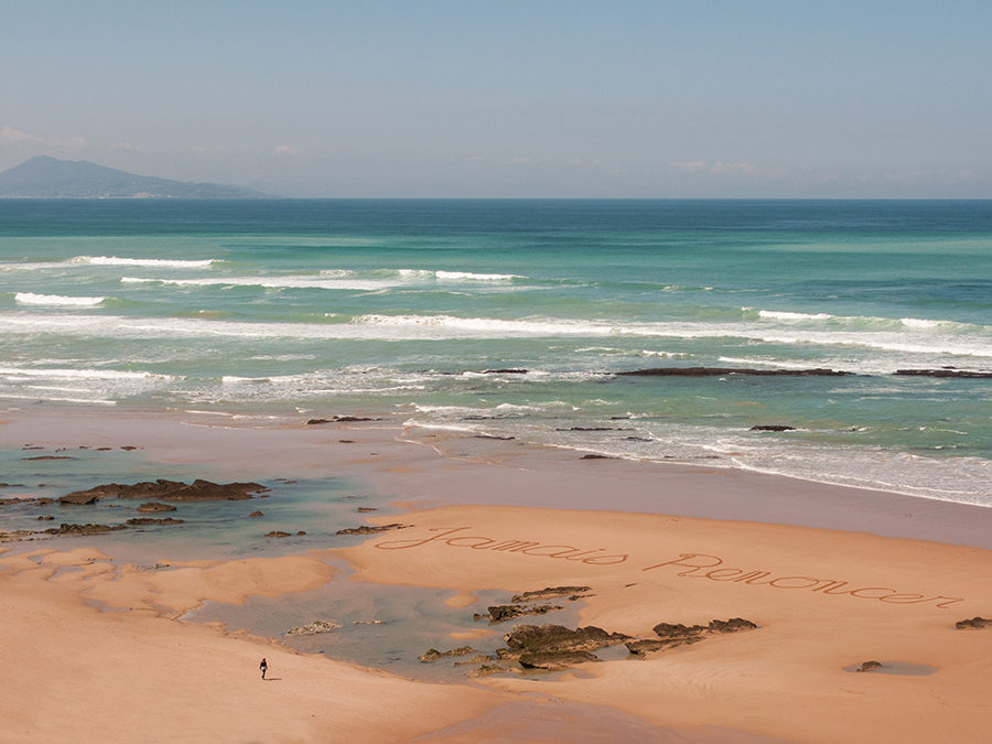 bernard magrez, côte des basques, biarritz, beach art