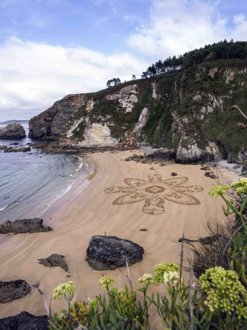 galicia, galice, beach art, dougados, mandala