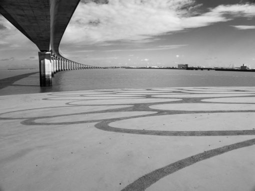 la rochelle, ile de ré, dougados, beach art, sand drawing, photographie, pont, bridge