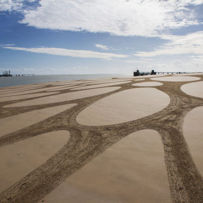 la rochelle, ile de ré, dougados, beach art, sand drawing, pont, bridge, photography