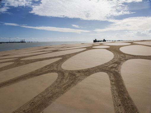 la rochelle, ile de ré, dougados, beach art, sand drawing, pont, bridge, photography