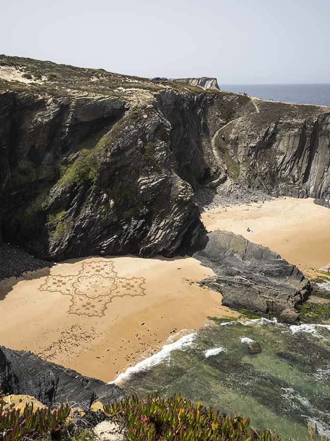 Cavaleiro, azulejos, dougados, beach art, portugal