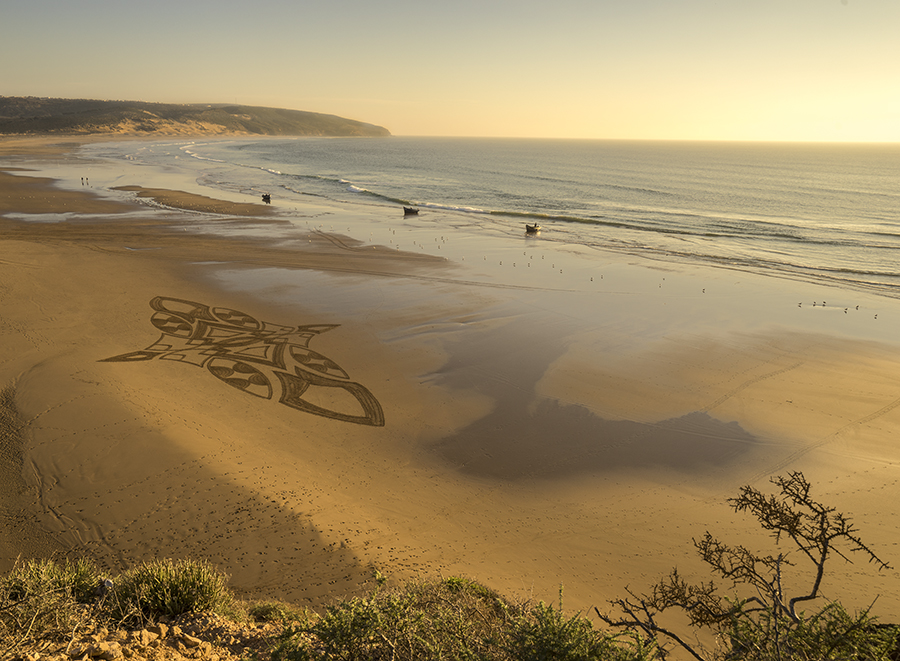 Sam Dougados, beach art, biarritz, Imssouane, Maroc, mandala