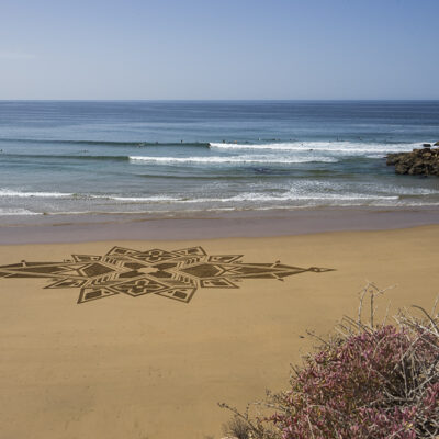 beach art, sam dougados, dessin sur la plage, land art, art environnemental, maroc, Moulay, mandala, zellige, art islamique