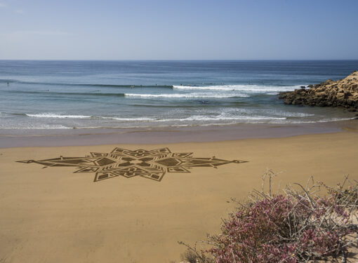 beach art, sam dougados, dessin sur la plage, land art, art environnemental, maroc, Moulay, mandala, zellige, art islamique